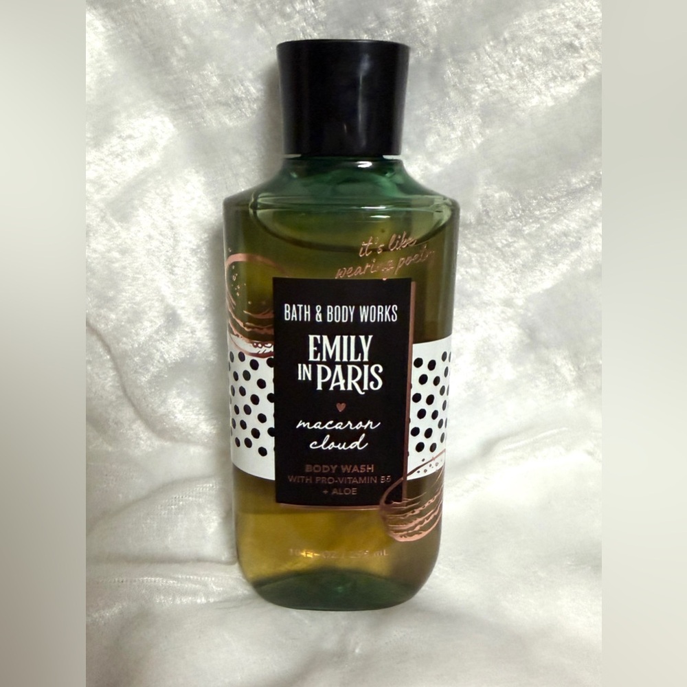 Bath and Body Works, Emily in Paris Macaron Cloud, Body Wash NEW